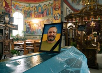 У Мукачеві попрощалися з полеглим Героєм Володимиром Напудою — Закарпаття