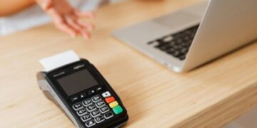 Відома причина масштабного збою у «Дії», «Новій пошті» та банківських терміналах — Закарпаття