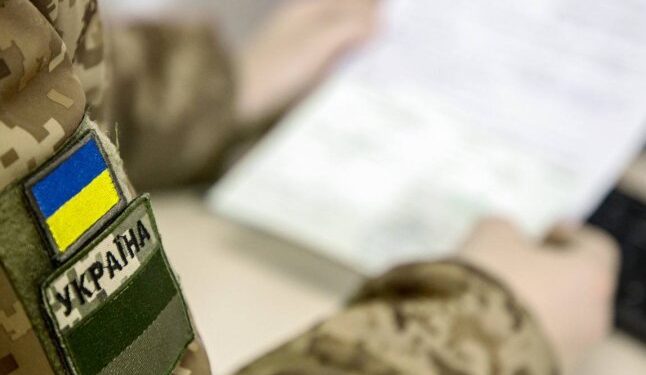 Чоловік приїхав разом із мамою: що відомо про випадок на КПП «Малий Березний» — Закарпаття