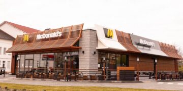МакДональдз, який відкрили в Ужгороді, працюватиме цілодобово — Закарпаття