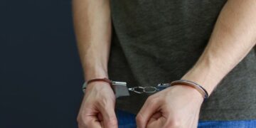 Поліцейські затримали зухвалого грабіжника — що відомо — Закарпаття