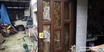 49-річний житель Міжгір&apos;я викрав з будинку заробітчанки понад 100 тис. грн, ювелірку та ноутбук (ФОТО)