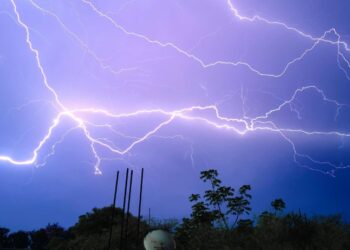 Область накриє негода: коли і де прогнозують грози та град — Закарпаття