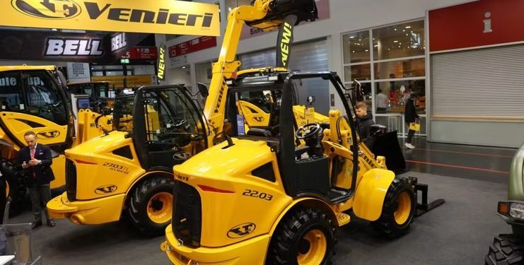 Venieri показала перший гібридний мінінавантажувач – Техніка