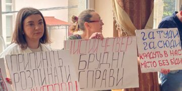 Через суспільний резонанс мер Ужгорода зняв з розгляду частину “інфраструктурних” проєктів рішень по землі (ФОТО)