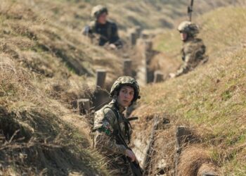 ДБР підозрює високопосадовців ЗСУ в хабарях за переведення бійців у тил