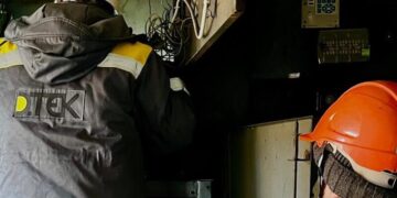Енергетики ДТЕК допомогли повернути світло й воду в Херсонській області після обстрілів росіян