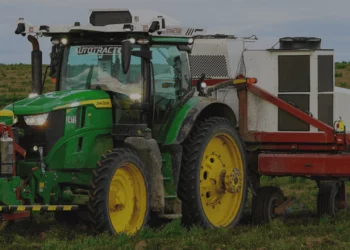 Carbon Robotics представила систему для автономної роботи тракторів – Техніка