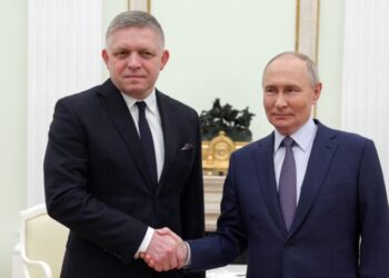 фіцо обурився порадою Каллас не їхати на парад до москви, а парламент не засудив удари рф по Сумах і Кривому Рогу