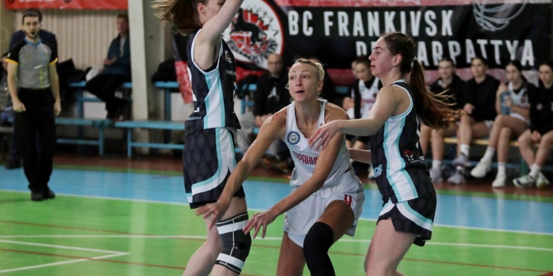 “Франківськ-Прикарпаття” виграв регулярний чемпіонат – Спорт