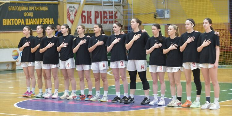 Франківські баскетболістки зі “сріблом” фінішували у Вищій лізі – Спорт