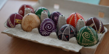 Як на Закарпатті створюють традиційну бойківську писанку: техніка та орнаменти