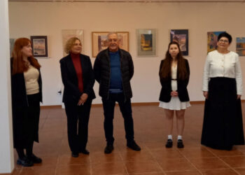 «Магія весни»: в скансені в Ужгороді представили свої роботи художниці-аматорки