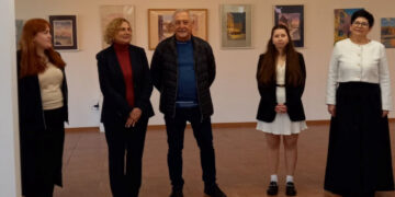 «Магія весни»: в скансені в Ужгороді представили свої роботи художниці-аматорки