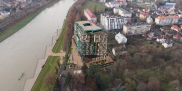 Мінкульт раптом перестав бачити порушення вимог законодавства при спорудженні 13-поверхівки у центрі Ужгорода