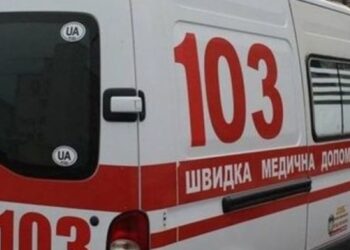 На Мукачівщині медики “швидкої” після 17 хвилин реанімації повернули до життя підлітка, що втопився в басейні