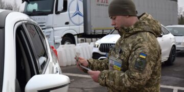 На ПП «Лужанка» затримали “інваліда” з підробленими документами –