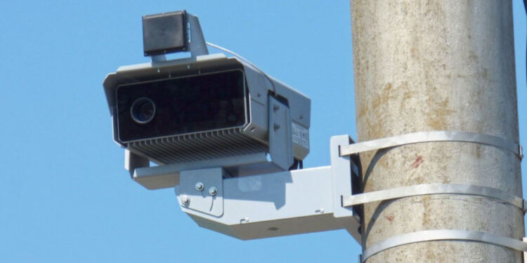 Поліція Закарпаття оприлюднила оновлений перелік доріг, де розміщені прилади контролю швидкості –