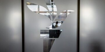 “Радіо Свобода” скорочує мовлення й відправляє у простій частину співробітників