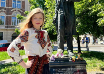 Рецепт паски: традиційна Великодня випічка від Галини Цах (ВІДЕО)