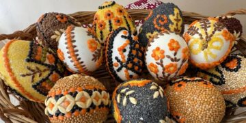 “Світ писанки” в Ужгороді: 700 унікальних робіт від майстрів з різних країн (ФОТО, ВІДЕО) –