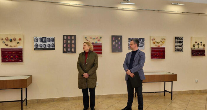 «Світ писанки» в Ужгороді: передчуття Великодня та підтримка захисників