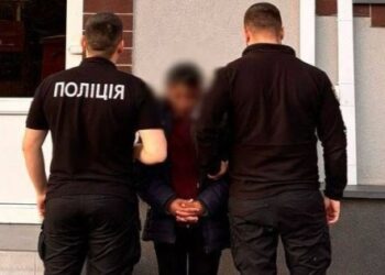 У Королеві на Берегівщині під час пиятики  33-річна співмешканка орендаря зарізала 44-річного власника будинку (ФОТО)