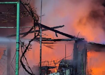 У Сваляві згорів гараж на приватному обійсті (ФОТО)