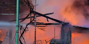 У Сваляві згорів гараж на приватному обійсті (ФОТО)