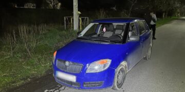 У Тячеві львів&apos;янин, якого судять за наркозлочини, намагався викрасти авто, припарковане на узбіччі (ФОТО)