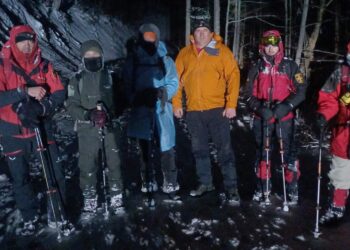 У засніжених Карпатах рятували двох 17-річних туристів з Києва