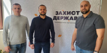 Унікальні імпланти з Мукачева: виробництво, що допомагає повертати військових до життя, шукає нових працівників