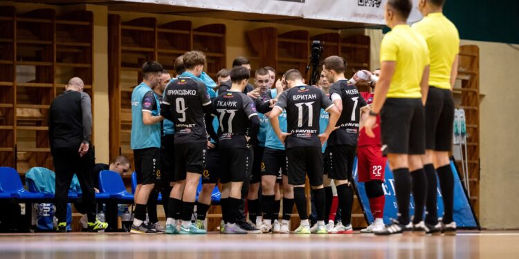 “Ураган” з неймовірним камбеком переграв “Суху Балку” – Спорт