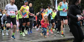 Uzhhorod Half Marathon зібрав сотні бігунів задля допомоги 128-й бригаді (ФОТО) –