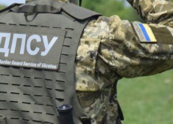 За сприяння сигаретним БпЛА-контрабандистам прикордонника, що уклав угоду з прокурором, “покарали” штрафом 85 тис. грн