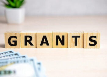 Закарпатських студентів запрошують написати статтю на тему транспорту, екології чи інновацій і отримати шанс виграти 20 тис грн