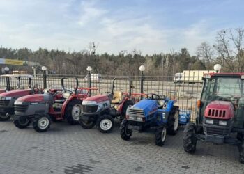 Трактори для всього: які машини потрібні фермерам, а які будівельникам – Техніка