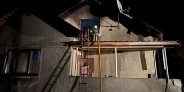Вночі у селі на Хустщині гасили пожежу — Закарпаття