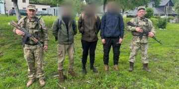 Троє чоловіків на Закарпатті хотіли перетнути кордон з Румунією — Ужгород