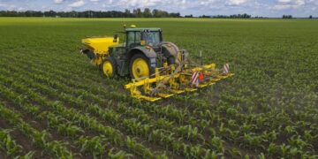 ROW-MASTER якісно розпушує ґрунт у міжряддях і знищує бур’яни без пошкодження сільгоспкультур – Техніка