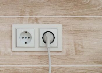 Чи варто хвилюватися за побутову техніку після переходу на 230 вольт — Закарпаття