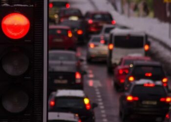 Це не порушення: у яких випадках дозволено проїхати на червоне світло — Закарпаття