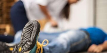 Ужгородець потрапив до реанімації після візиту до ТЦК: що показали камери — Закарпаття