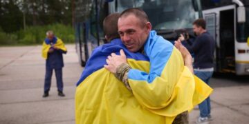 6 закарпатців звільнили із російського полону — Закарпаття