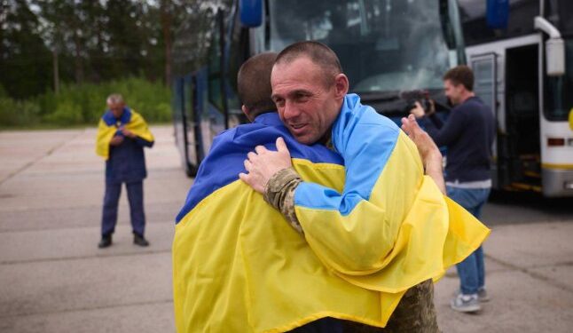 6 закарпатців звільнили із російського полону — Закарпаття