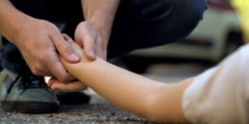 На Закарпатті охоронець врятував чоловіка після удару струмом — Закарпаття