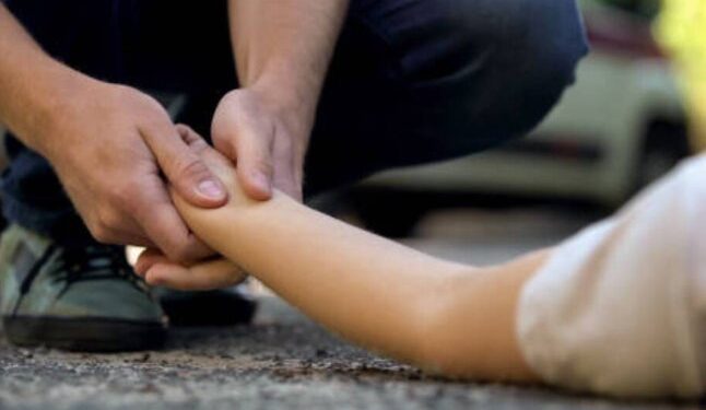 На Закарпатті охоронець врятував чоловіка після удару струмом — Закарпаття