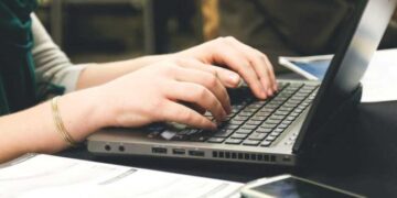 Такі повідомлення вже надсилають на електронну пошту: озвучено попередження для українців — Закарпаття