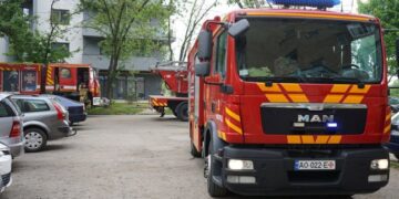 В одній із багатоповерхівок Ужгорода вчора спалахнула пожежа — Закарпаття
