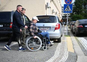 Безбар&apos;єрність – не про зручність, а про гідність: влада враховує пропозиції та зауваження військових з інвалідністю